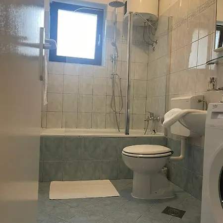 Apartment Lovro *