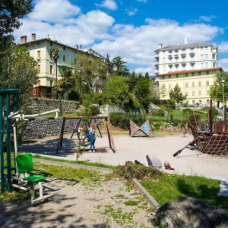 Apartment Lovro